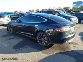2015 Tesla Model S 85D with VIN 5YJSA1H46FF096603, listed as a IAAI auction lot 41084296 with 114,466 mi miles. Bid and sale history available at carsss.com. Image 3.