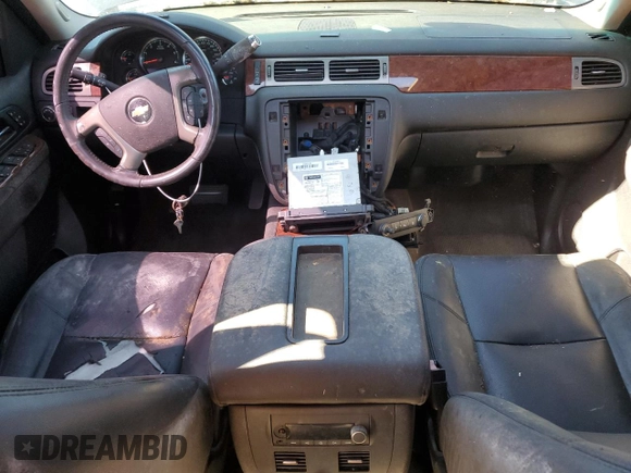 2010 Chevrolet Avalanche LTZ with VIN 3GNNCGE04AG250747, listed as a Copart auction lot 48952615 with 142,136 mi miles and Salvage Title. Bid and sale history available at DreamBid. Image 8.