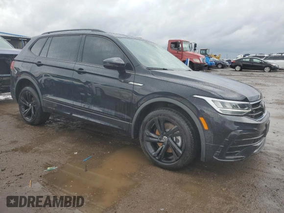 2024 Volkswagen Tiguan SE R-Line Black с VIN 3VV8B7AX3RM069570, выставлен на аукционе Copart как лот 55841875 с пробегом 12 720 миль миль и Списание • Salvage title. История ставок и продаж доступна на DreamBid. Изображение 4.