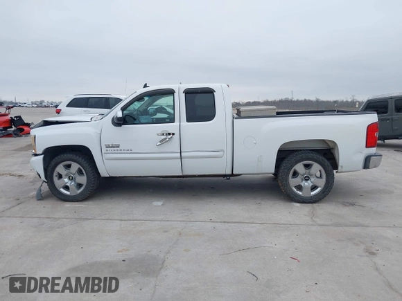 2010 Chevrolet Silverado 1500 LT with VIN 1GCSCSE00AZ293058, listed as a IAAI auction lot 41464133 with 164,865 mi miles and . Bid and sale history available at DreamBid. Image 14.