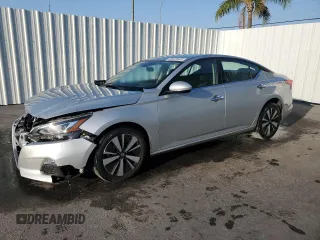 2022 Nissan Altima SV z VIN 1N4BL4DV7NN307324, wystawiony jako Copart lot #54265355 z przebiegiem 79 275 mil mil oraz Czysty tytuł • Clean title. Historia ofert i sprzedaży dostępna na DreamBid. Obrazek 1.