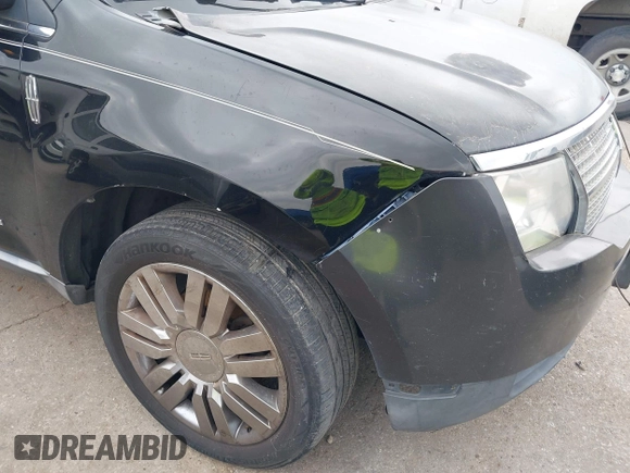2008 Lincoln MKX z VIN 2LMDU68CX8BJ24813, wystawiony jako IAAI lot #41927383 z przebiegiem 225 516 mil mil oraz . Historia ofert i sprzedaży dostępna na DreamBid. Obrazek 6.