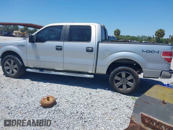 2013 Ford F-150 XL with VIN 1FTFW1EF1DKD27724, listed as a IAAI auction lot 42077088 with 188,885 mi miles. Bid and sale history available at carsss.com. Image 3.