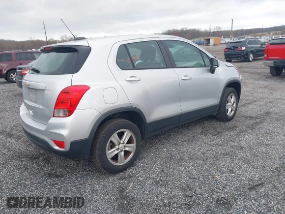 2018 Chevrolet Trax LS with VIN KL7CJNSB3JB568140, listed as a IAAI auction lot 41906602 with 137,506 mi miles and . Bid and sale history available at carsss.com. Image 4.