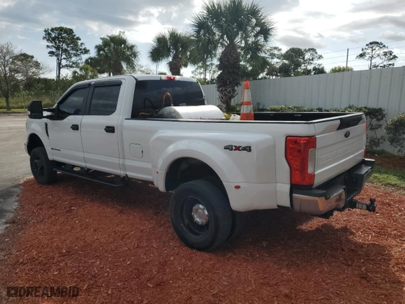 2019 Ford Super Duty F-350 DRW XL with VIN 1FT8W3DT3KEE42459, listed as a Copart auction lot 43067515 with 321,307 mi miles and Clean Title. Bid and sale history available at carsss.com. Image 2.