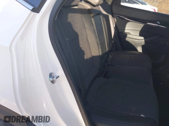 2024 Kia Seltos S z VIN KNDEU2AA7R7638201, wystawiony jako IAAI lot #41022692 z przebiegiem 5 503 mil mil oraz . Historia ofert i sprzedaży dostępna na DreamBid. Obrazek 8.