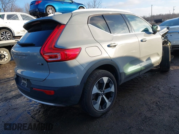 2024 Volvo XC40 Plus Bright Theme with VIN YV4L12UE9R2298185, listed as a IAAI auction lot 41511005 with 21,629 mi miles. Bid and sale history available at carsss.com. Image 4.