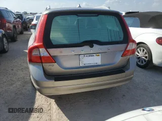 2010 Volvo V70 with VIN YV1982BW4A1122203, listed as a Copart auction lot 76001354 with Not provided miles and Salvage title. Bid and sale history available at DreamBid. Image 6.