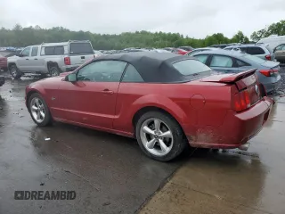 2008 Ford Mustang GT Deluxe z VIN 1ZVHT85HX85156503, wystawiony jako Copart lot #57903735 z przebiegiem 214 751 mil mil oraz Szkody całkowita. Historia ofert i sprzedaży dostępna na DreamBid. Obrazek 2.