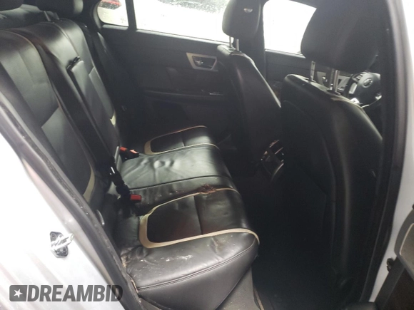 2015 Jaguar XF V6 Portfolio with VIN SAJWJ0FF2F8U68438, listed as a Copart auction lot 85130674 with 71,878 mi miles and Salvage Title. Bid and sale history available at carsss.com. Image 10.