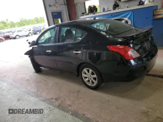 2013 Nissan Versa SL z VIN 3N1CN7AP3DL867228, wystawiony jako Copart lot #58484195 z przebiegiem 153 232 mil mil oraz Szkoda całkowita • Salvage title. Historia ofert i sprzedaży dostępna na DreamBid. Obrazek 2.