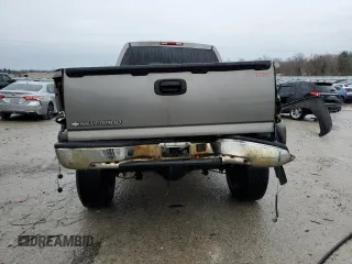 2006 Chevrolet Silverado 1500HD LT2 z VIN 1GCGK13U36F113489, wystawiony jako Copart lot #86367064 z przebiegiem 276 288 mil mil oraz Nie do naprawy • Non repairable. Historia ofert i sprzedaży dostępna na DreamBid. Obrazek 6.