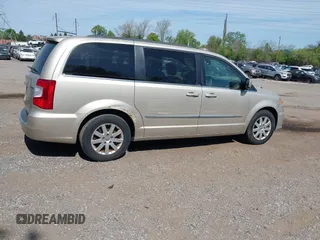 2013 Chrysler Town & Country Touring with VIN 2C4RC1BG8DR774619, listed as a IAAI auction lot 42087639 with 155,218 mi miles. Bid and sale history available at carsss.com. Image 4.