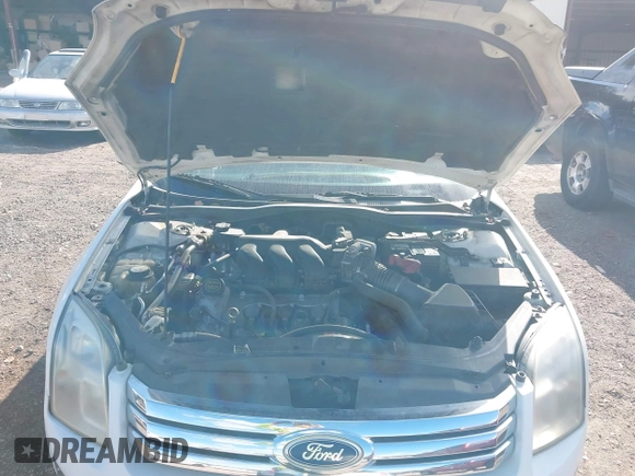 2009 Ford Fusion SEL with VIN 3FAHP08199R103707, listed as a IAAI auction lot 40882108 with 239,154 mi miles and . Bid and sale history available at carsss.com. Image 10.