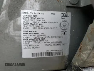 2024 Audi Q5 S line Premium Plus z VIN WA1EAAFY3R2049615, wystawiony jako Copart lot #55653445 z przebiegiem 11 716 mil mil oraz Szkoda całkowita • Salvage title. Historia ofert i sprzedaży dostępna na DreamBid. Obrazek 12.