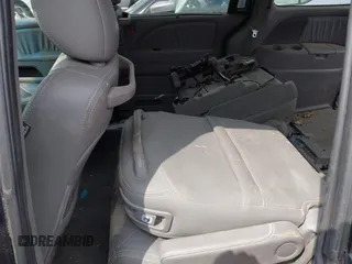 2009 Honda Odyssey EX-L with VIN 5FNRL38629B024694, listed as a IAAI auction lot 41958258 with 209,009 mi miles. Bid and sale history available at carsss.com. Image 8.