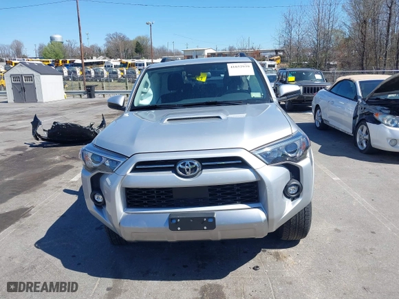 2022 Toyota 4Runner TRD Off Road with VIN JTEPU5JR4N6023357, listed as a IAAI auction lot 41852939 with 46,403 mi miles. Bid and sale history available at carsss.com. Image 11.
