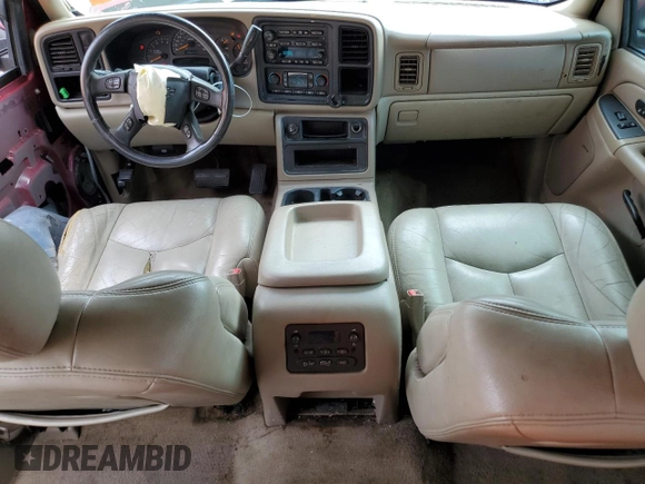 2004 Chevrolet Suburban Z71 with VIN 3GNFK16Z34G208897, listed as a Copart auction lot 72080464 with 261,882 mi miles and Non Repairable. Bid and sale history available at carsss.com. Image 8.