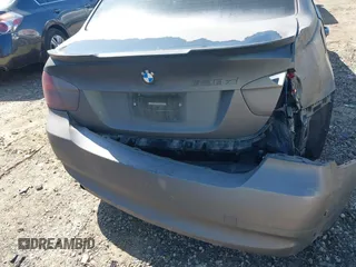 2008 BMW 3 Series 328xi with VIN WBAVC93538K041552, listed as a IAAI auction lot 42053913 with 350,136 mi miles and . Bid and sale history available at carsss.com. Image 12.