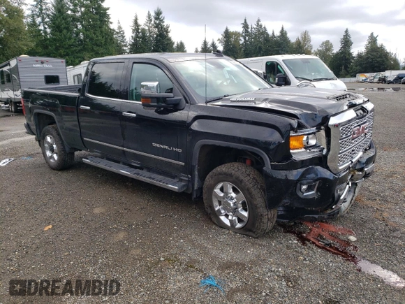 2018 GMC Sierra 3500HD Denali z VIN 1GT42YEY6JF290445, wystawiony jako Copart lot #69260864 z przebiegiem 46 963 mil mil oraz Szkody całkowita. Historia ofert i sprzedaży dostępna na DreamBid. Obrazek 4.