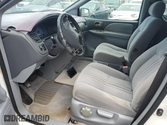 2001 Toyota Sienna CE with VIN 4T3ZF19C21U359632, listed as a Copart auction lot 60258414 with 167,356 mi miles and Salvage Title. Bid and sale history available at carsss.com. Image 7.