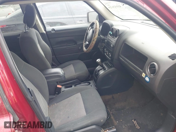 2015 Jeep Patriot Altitude Edition with VIN 1C4NJPBA5FD428486, listed as a IAAI auction lot 41843629 with 135,988 mi miles. Bid and sale history available at carsss.com. Image 5.