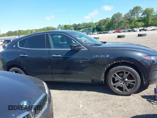 2019 Maserati Levante z VIN ZN661XUA8KX320520, wystawiony jako IAAI lot #42275896 z przebiegiem 48 215 mil mil oraz . Historia ofert i sprzedaży dostępna na DreamBid. Obrazek 13.