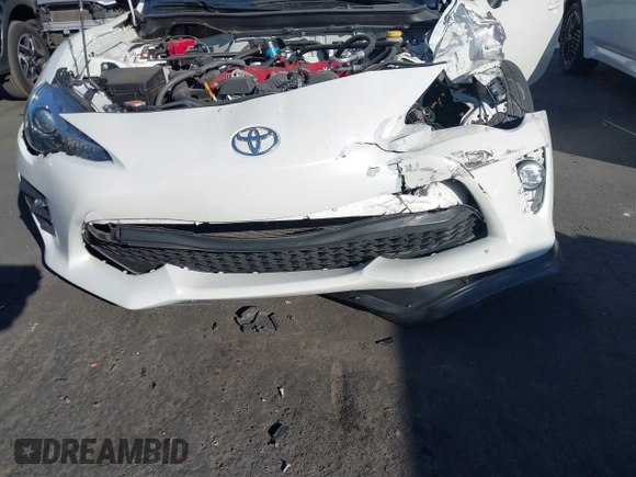 2018 Toyota 86 GT with VIN JF1ZNAE19J9701588, listed as a IAAI auction lot 41297869 with 44,508 mi miles. Bid and sale history available at carsss.com. Image 19.
