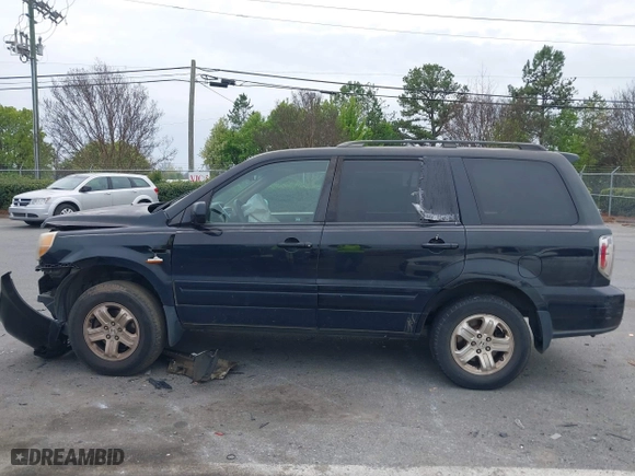2008 Honda Pilot VP with VIN 5FNYF28218B002162, listed as a IAAI auction lot 39063504 with 252,691 mi miles. Bid and sale history available at carsss.com. Image 14.