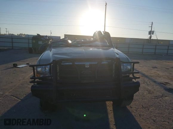 2001 Ford Super Duty F-250 XL with VIN 1FTNW21F61EC35820, listed as a IAAI auction lot 40466765 with 98,316 mi miles. Bid and sale history available at carsss.com. Image 12.
