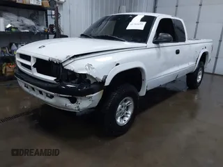 1998 Dodge Dakota SLT with VIN 1B7GG22Y1WS637629, listed as a IAAI auction lot 41781675 with 181,590 mi miles. Bid and sale history available at carsss.com. Image 23.