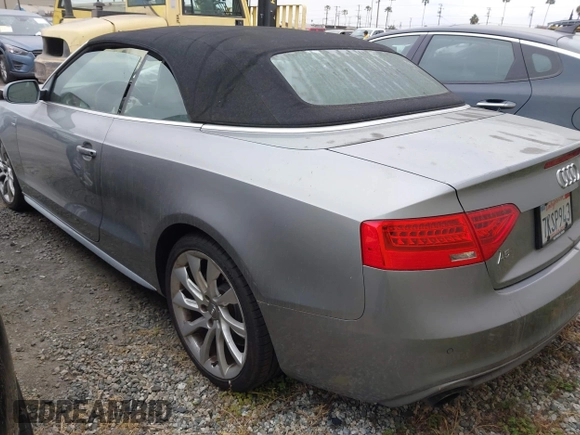2015 Audi A5 Premium Plus z VIN WAUMFAFH6FN006946, wystawiony jako IAAI lot #42188356 z przebiegiem 147 402 mil mil oraz . Historia ofert i sprzedaży dostępna na DreamBid. Obrazek 3.