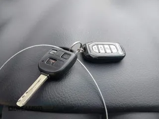 2008 Lexus RX 350 z VIN 2T2HK31U48C077774, wystawiony jako IAAI lot #41703430 z przebiegiem 202 028 mil mil oraz . Historia ofert i sprzedaży dostępna na DreamBid. Obrazek 11.