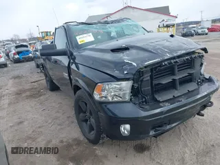 2015 Ram 1500 Big Horn z VIN 1C6RR7LT7FS636642, wystawiony jako IAAI lot #41625370 z przebiegiem 103 400 mil mil oraz . Historia ofert i sprzedaży dostępna na DreamBid. Obrazek 1.