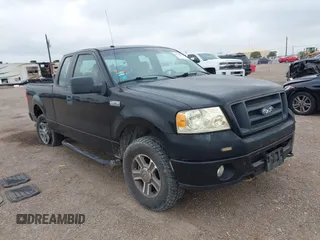2008 Ford F-150 STX с VIN 1FTRX14W08FC15720, выставлен на аукционе IAAI как лот 42124679 с пробегом 132 263 миль миль и . История ставок и продаж доступна на DreamBid. Изображение 1.