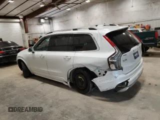 2018 Volvo XC90 Momentum z VIN YV4102PK4J1375017, wystawiony jako Copart lot #50607525 z przebiegiem 125 218 mil mil oraz Nie do naprawy • Non repairable. Historia ofert i sprzedaży dostępna na DreamBid. Obrazek 2.