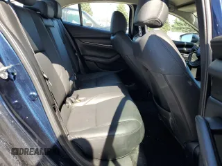 2020 Mazda 3 Select z VIN 3MZBPBCM1LM130835, wystawiony jako Copart lot #61848515 z przebiegiem 31 637 mil mil oraz Nie do naprawy • Non repairable. Historia ofert i sprzedaży dostępna na DreamBid. Obrazek 10.