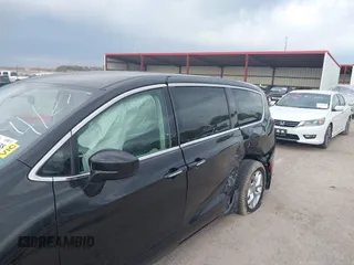 2018 Chrysler Pacifica Touring Plus z VIN 2C4RC1FG7JR358146, wystawiony jako IAAI lot #42155238 z przebiegiem 73 914 mil mil oraz . Historia ofert i sprzedaży dostępna na DreamBid. Obrazek 19.