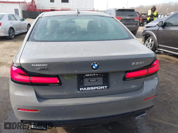 2021 BMW 5 Series 530i xDrive with VIN WBA13BJ01MWW91111, listed as a IAAI auction lot 41808154 with 39,705 mi miles and . Bid and sale history available at carsss.com. Image 16.