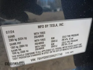 2024 Tesla Model Y Long Range z VIN 7SAYGDEE5RA317748, wystawiony jako IAAI lot #41468404 z przebiegiem 3 476 mil mil oraz . Historia ofert i sprzedaży dostępna na DreamBid. Obrazek 9.