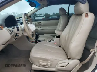 2002 Toyota Solara SE z VIN 2T1FF28P32C590841, wystawiony jako Copart lot #43753475 z przebiegiem 128 106 mil mil oraz Szkody całkowita. Historia ofert i sprzedaży dostępna na DreamBid. Obrazek 7.