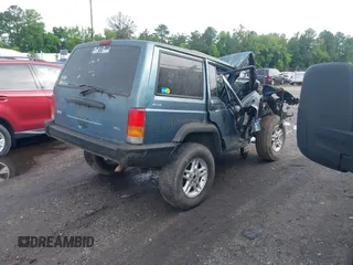1997 Jeep Cherokee SE with VIN 1J4FJ28S4VL547975, listed as a IAAI auction lot 42363966 with Not provided miles and . Bid and sale history available at DreamBid. Image 4.
