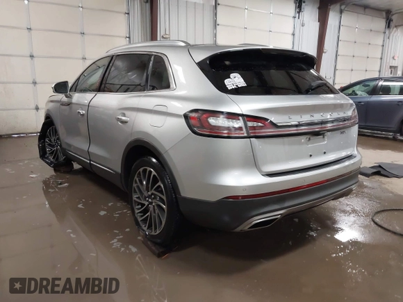 2019 Lincoln Nautilus Reserve with VIN 2LMPJ6L96KBL18957, listed as a IAAI auction lot 41563412 with 62,539 mi miles and . Bid and sale history available at DreamBid. Image 3.