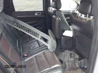 2011 Jeep Grand Cherokee Laredo with VIN 1J4RR4GG6BC646405, listed as a IAAI auction lot 42193470 with Not provided miles and . Bid and sale history available at DreamBid. Image 8.