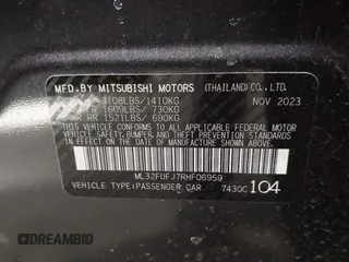 2024 Mitsubishi Mirage ES z VIN ML32FUFJ7RHF06959, wystawiony jako IAAI lot #41195534 z przebiegiem 8 393 mil mil oraz . Historia ofert i sprzedaży dostępna na DreamBid. Obrazek 9.