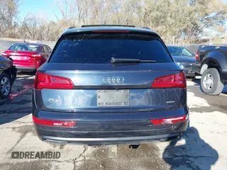 2020 Audi Q5 Premium Plus with VIN WA1BNAFY3L2071645, listed as a IAAI auction lot 40912823 with 86,114 mi miles. Bid and sale history available at carsss.com. Image 15.