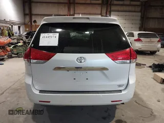 2011 Toyota Sienna XLE with VIN 5TDDK3DC8BS013015, listed as a IAAI auction lot 41445174 with 127,109 mi miles. Bid and sale history available at carsss.com. Image 16.