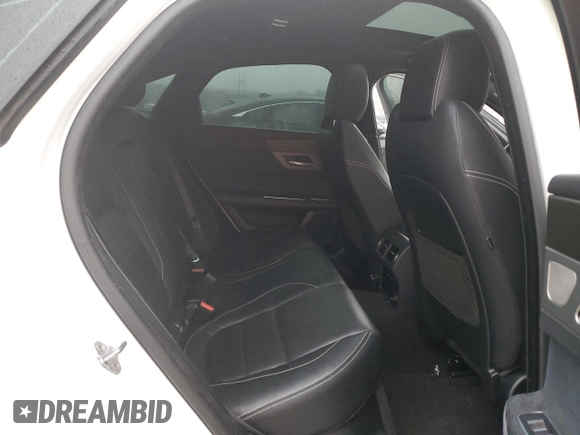 2016 Jaguar XF S with VIN SAJBG4BV6GCY17651, listed as a Copart auction lot 82511083 with 117,677 mi miles. Bid and sale history available at carsss.com. Image 10.