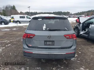 2022 Volkswagen Tiguan S with VIN 3VV0B7AX9NM032305, listed as a IAAI auction lot 41327587 with 49,524 mi miles. Bid and sale history available at carsss.com. Image 16.