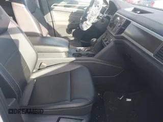 2021 Volkswagen Atlas SE with VIN 1V2HR2CA8MC575779, listed as a IAAI auction lot 42542070 with 84,849 mi miles and . Bid and sale history available at DreamBid. Image 5.